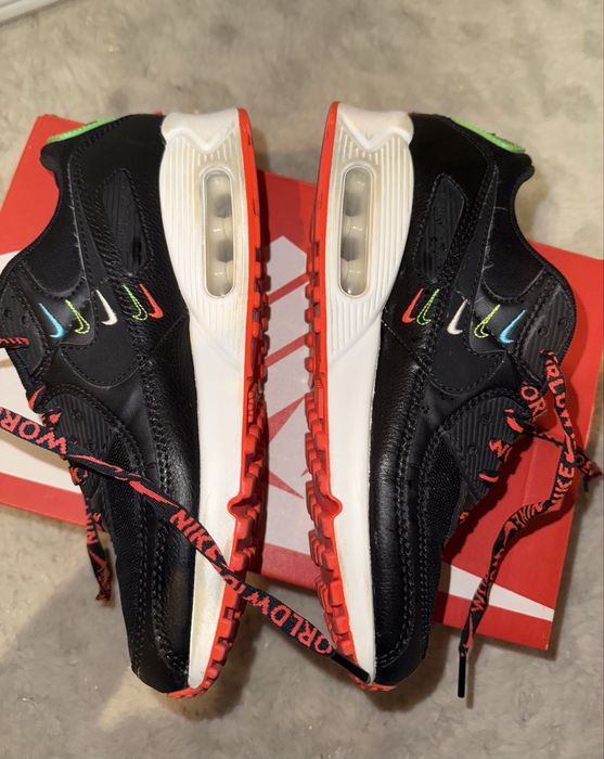 Nike Air Max 90 Worldwide Edition