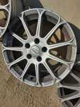 Vand  urgent jante Originale  C.M.S R 16 ,5×112 distanta la prezoane.