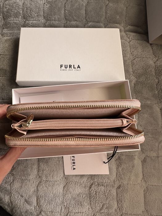 Портфейл Furla нов