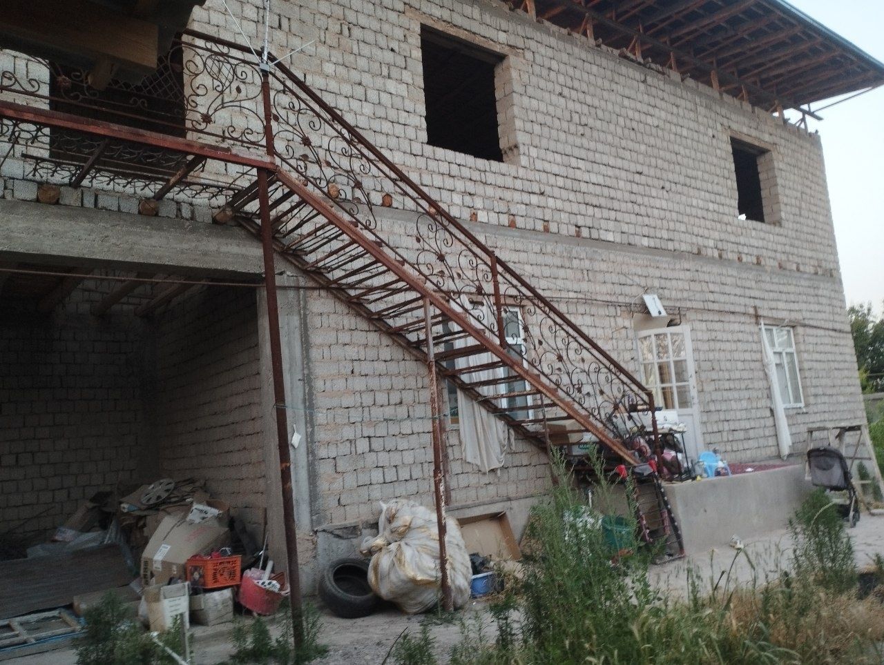 Продаётся дом Уртачирчик 7 соток 8 комнат