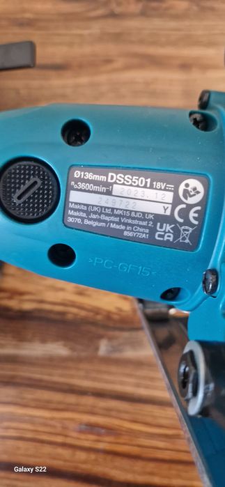 Makita circular pe acumulator