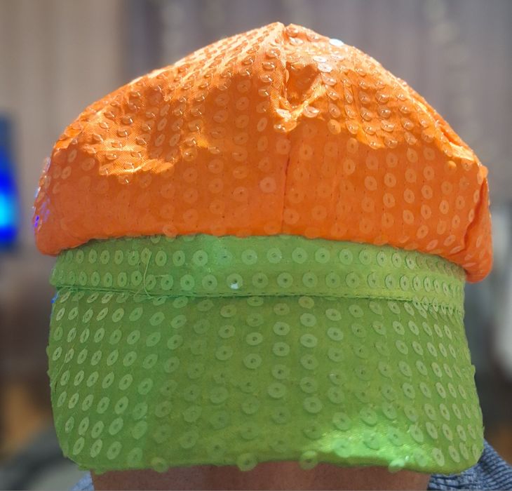 Продам головные праздничные уборы