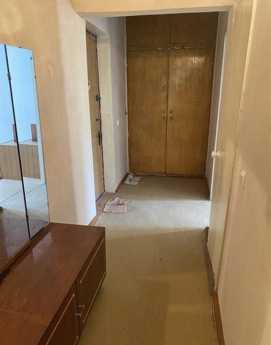 Сергелинский р-н Куйлюк массив 5 2/2/5 франция 58м2 балкон 2х6