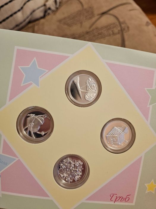 Сребърен комплект парички за бебе