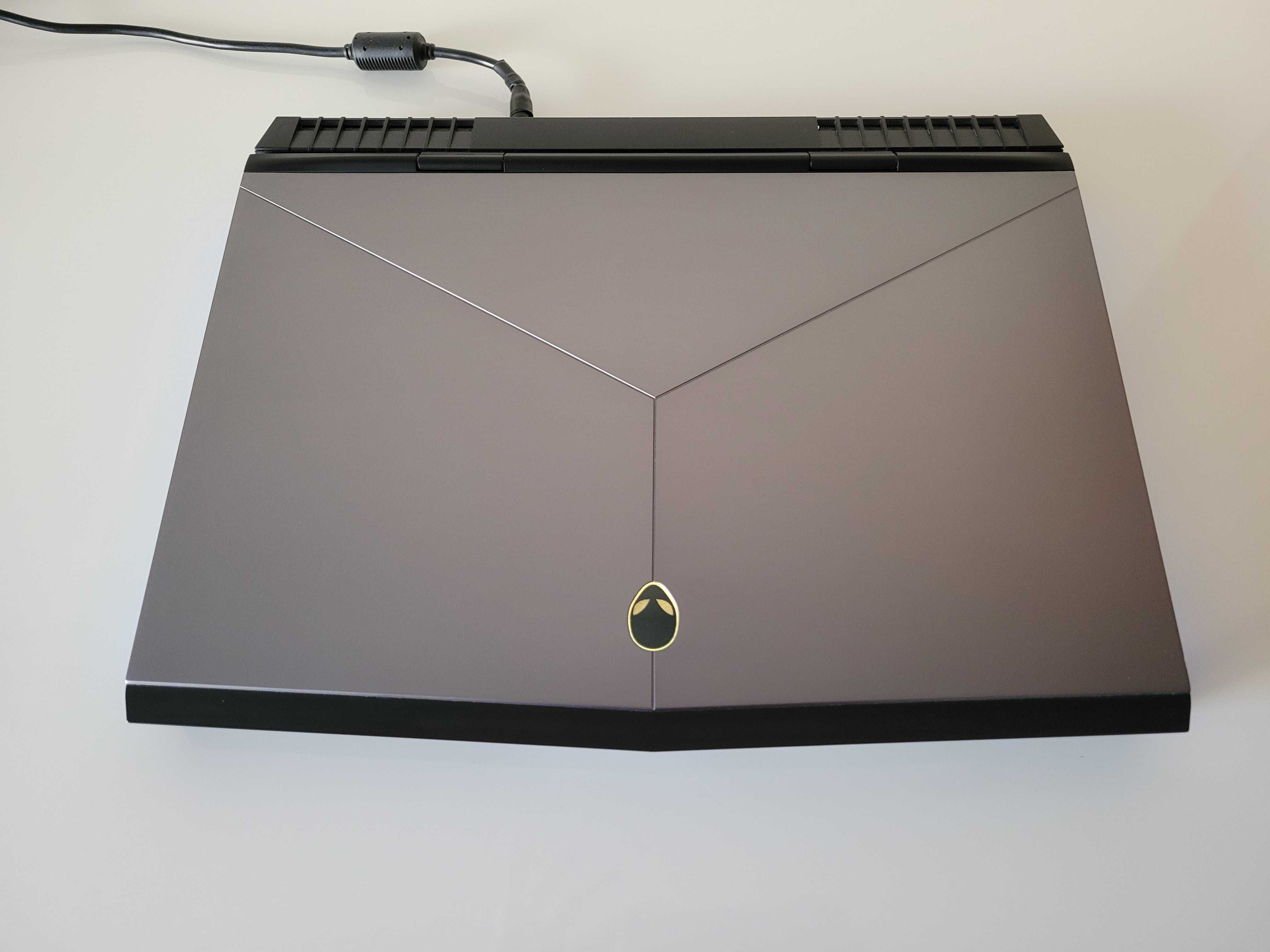 Лаптоп Alienware Alienware 17 R4