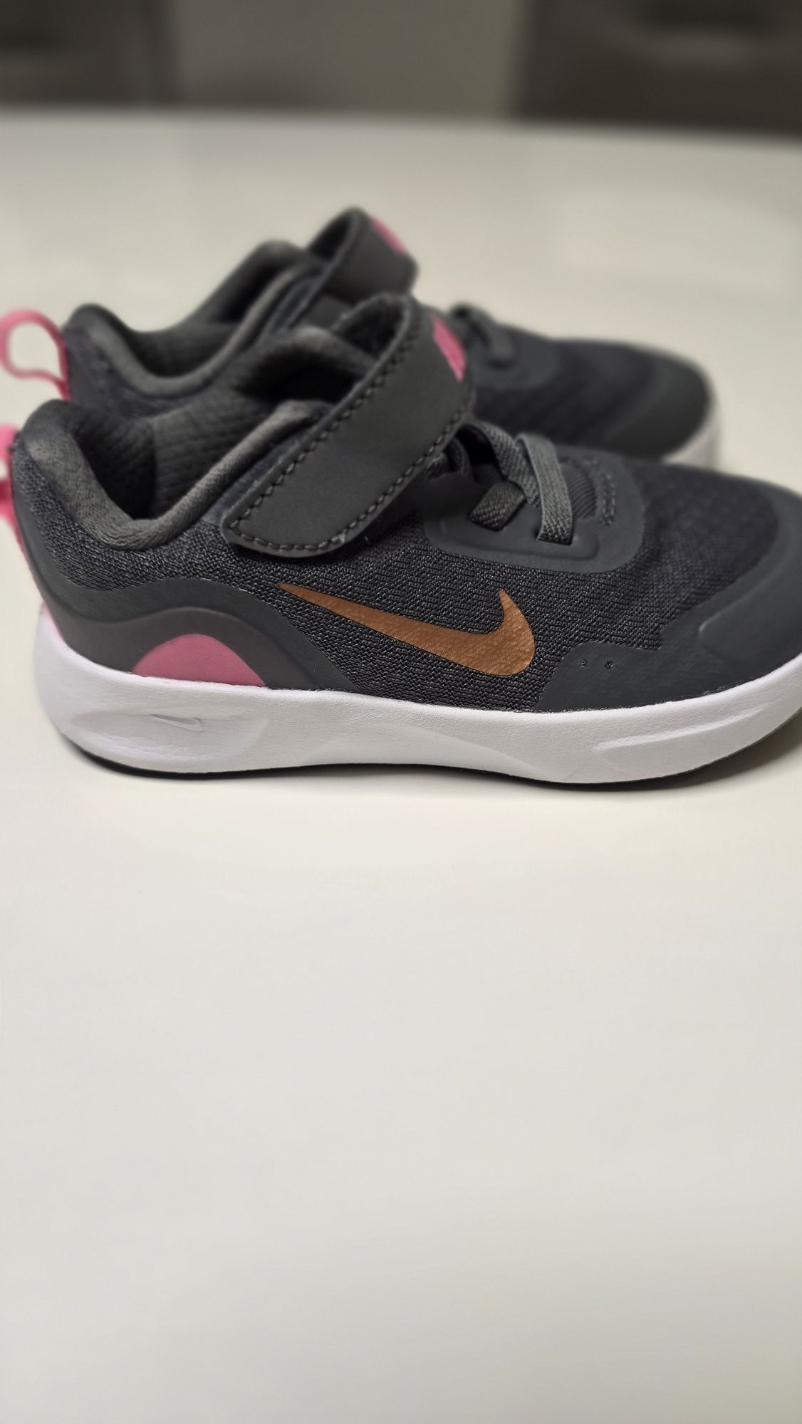 Маратонки nike 25 номер