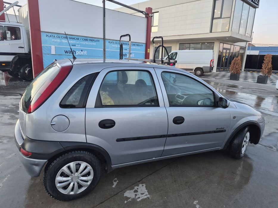 Opel Corsa C 1.0 an 2004