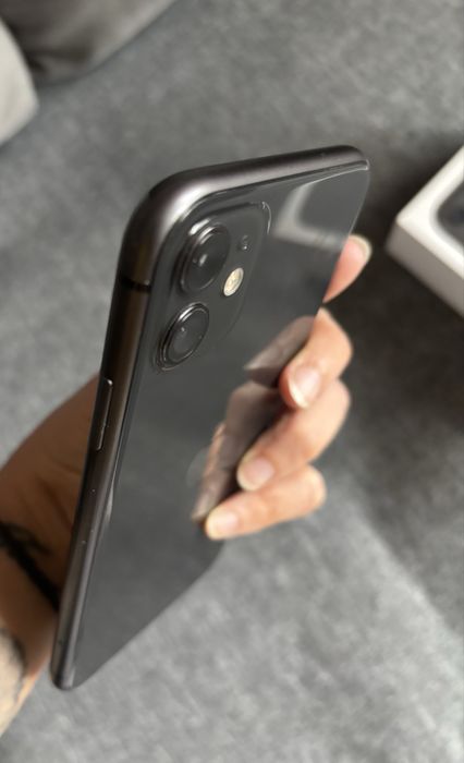 Iphone 11 в отличном состоянии