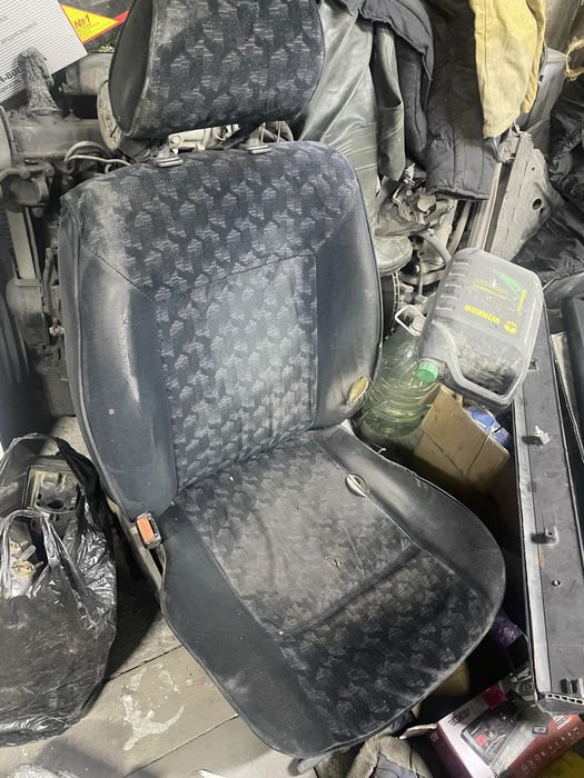 Продам сиденья passat b3