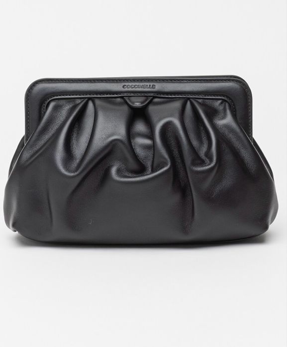 Vand geanta neagra Coccinelle