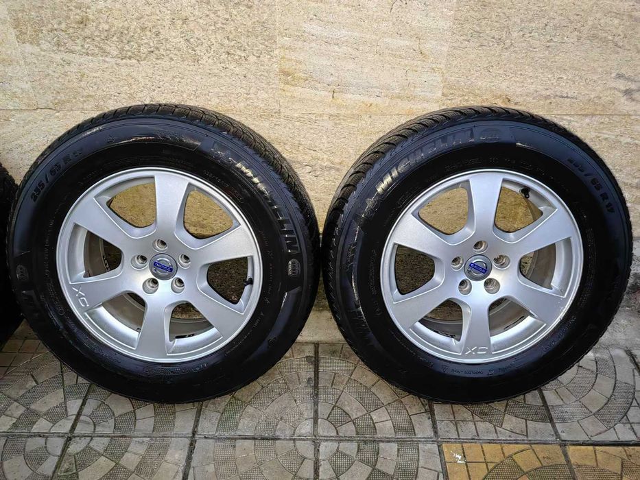 Продавам лети джанти с гуми