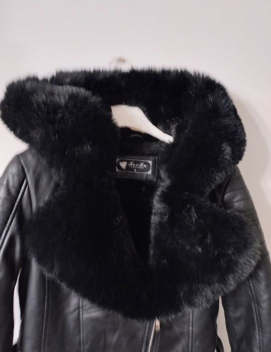 Pachet 2 buc Geaca si Vesta Blana Dama ...