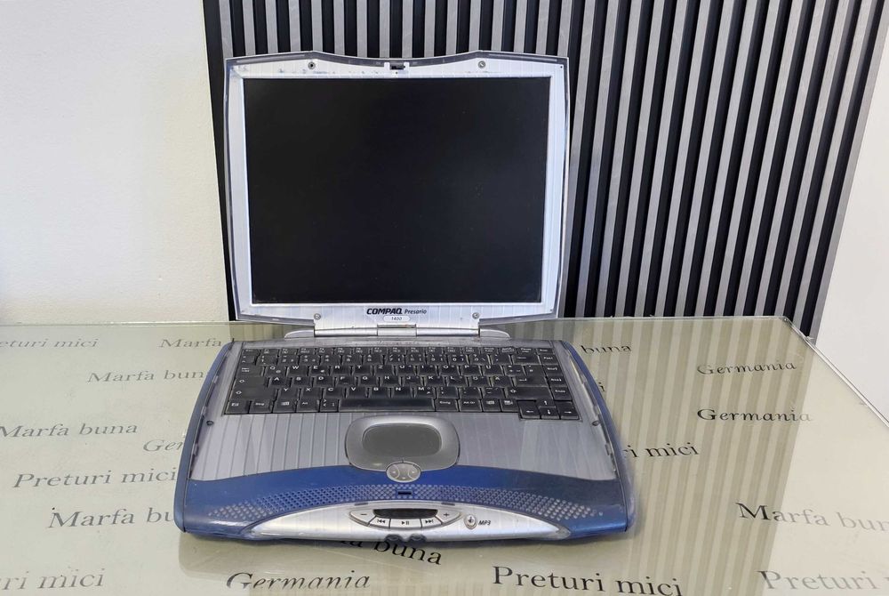 Laptop de coletie Compaq Presario 1400 - 2002 - import Germania
