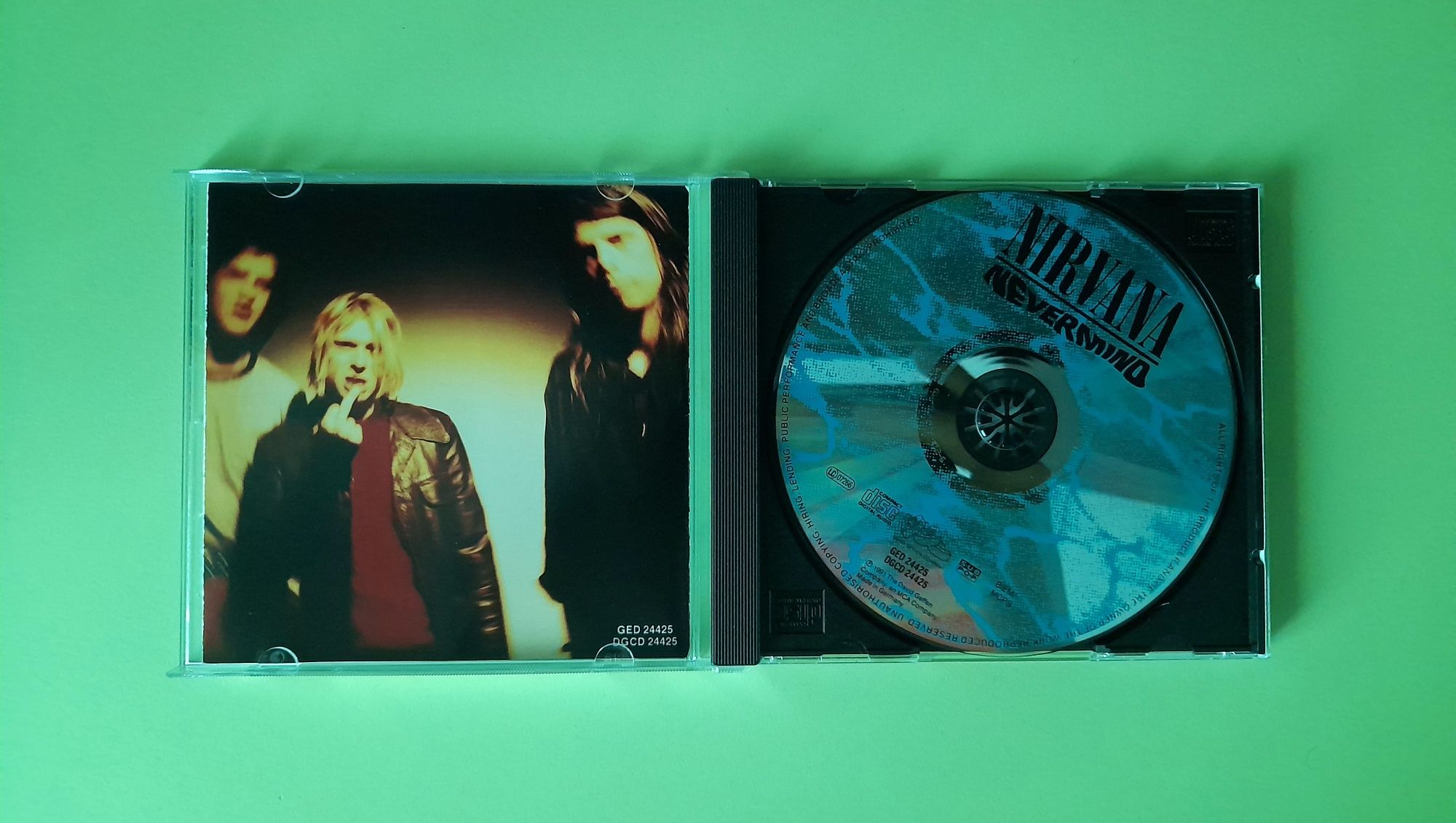 Рок CD-та - The Beatles, Queen, Nirvana