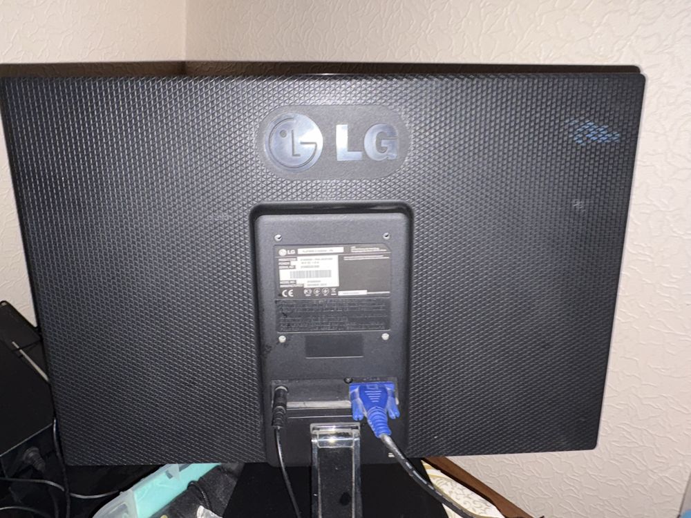 Монитор LG FLATRON E1945