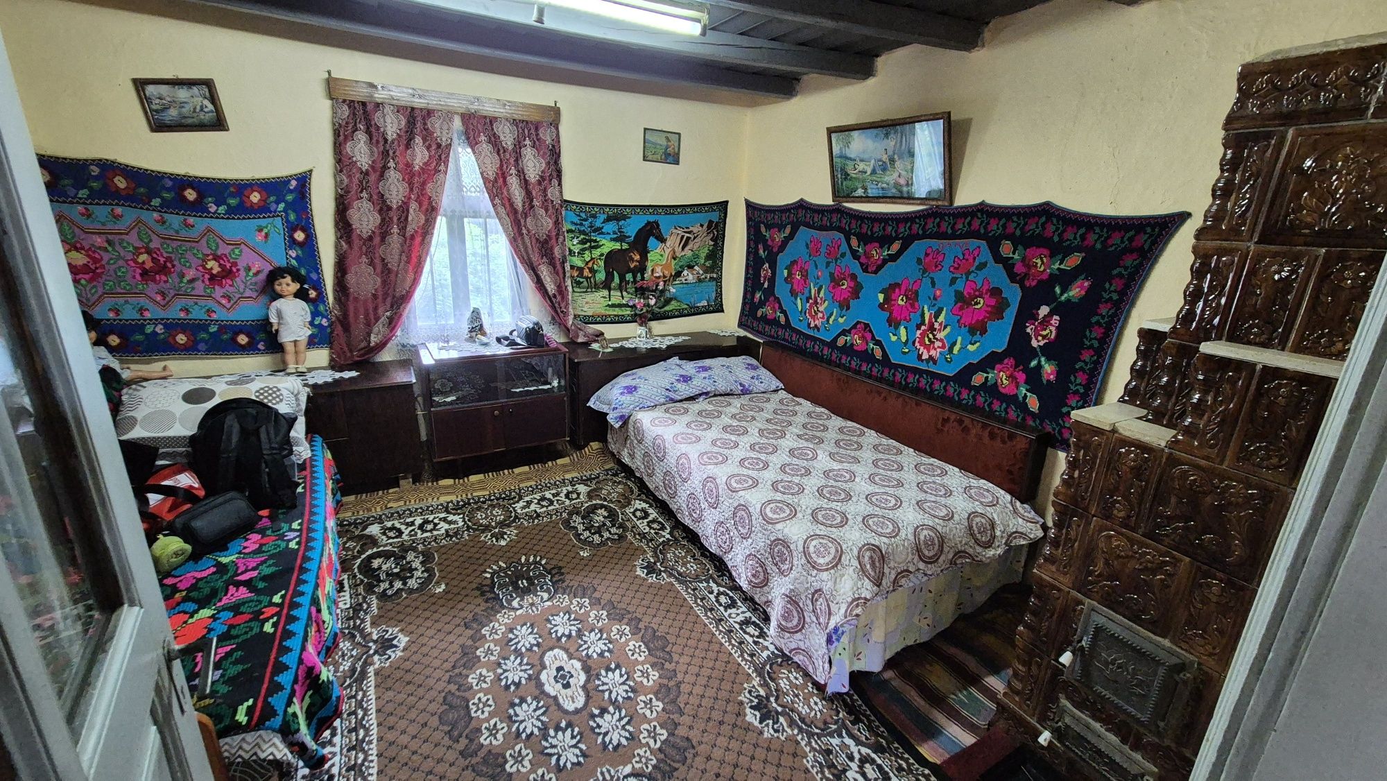 Vând casă + teren 1200mp