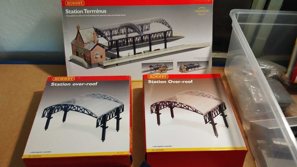 Аксесоари за железопътни модели HORNBY Model Railway Accessories