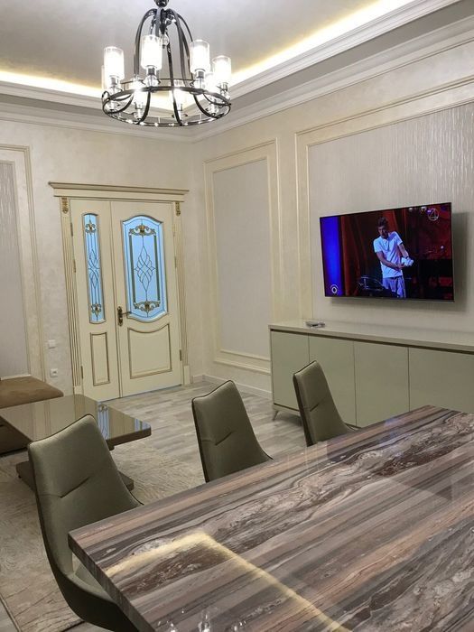 4-комнатная квартира в новостройке Huvaydo Residence, метро Беруний ар