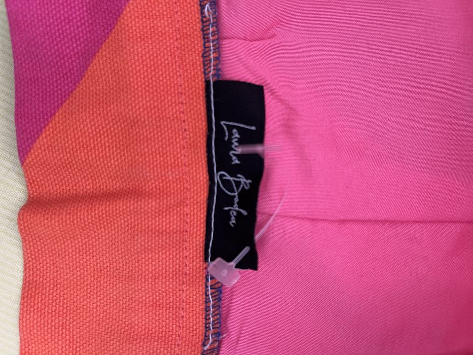 Fustă plisată cu imprimeu marimea 42/44 marca LAURA BADEA !