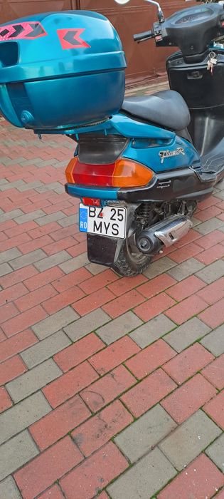 Se vinde Yamaha stare bună
