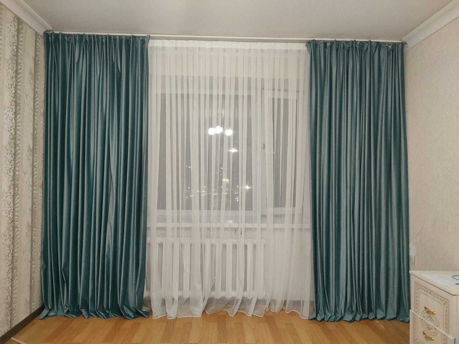 Продам плотные шторы в зал
