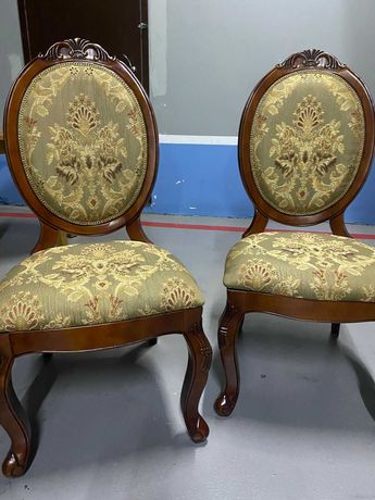 Продам стулья мягкие итальянские качественные