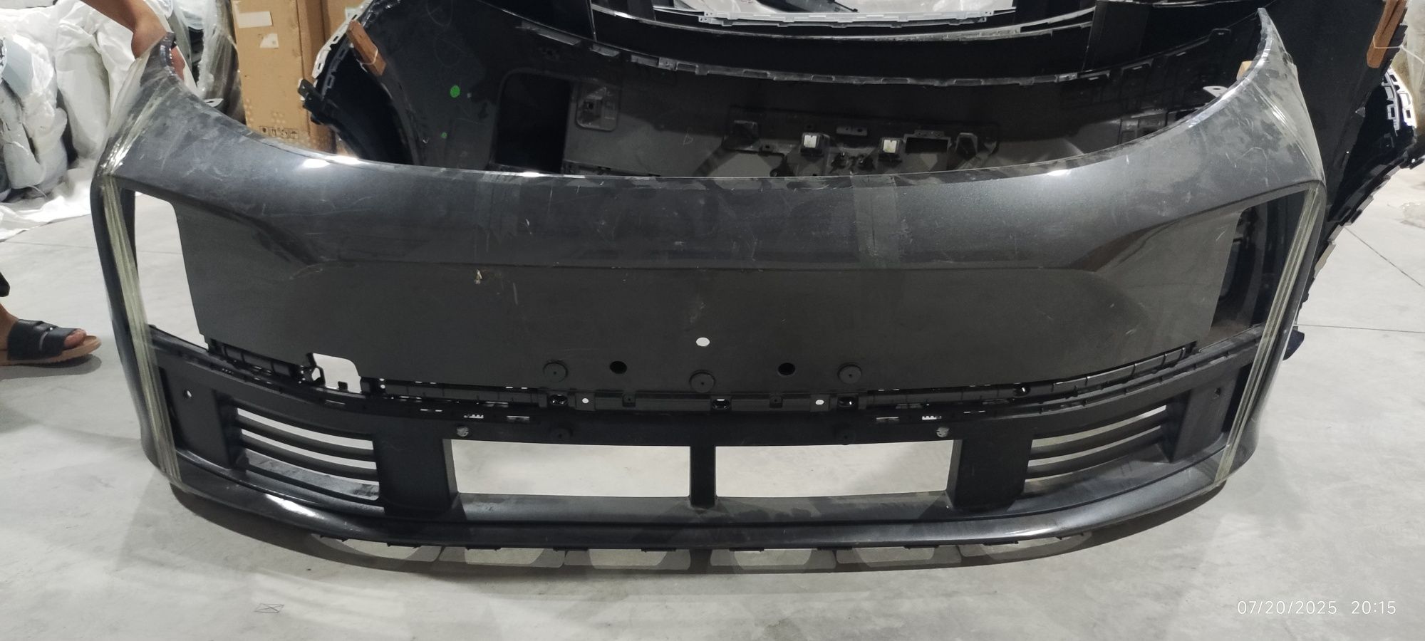 Leapmotor zapchast, Lipmotors bamper oldi orqa.