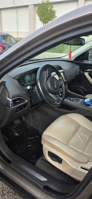 Jaguar f pace black edition