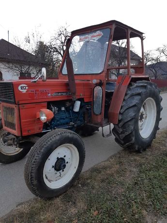 Tractor Universal U640