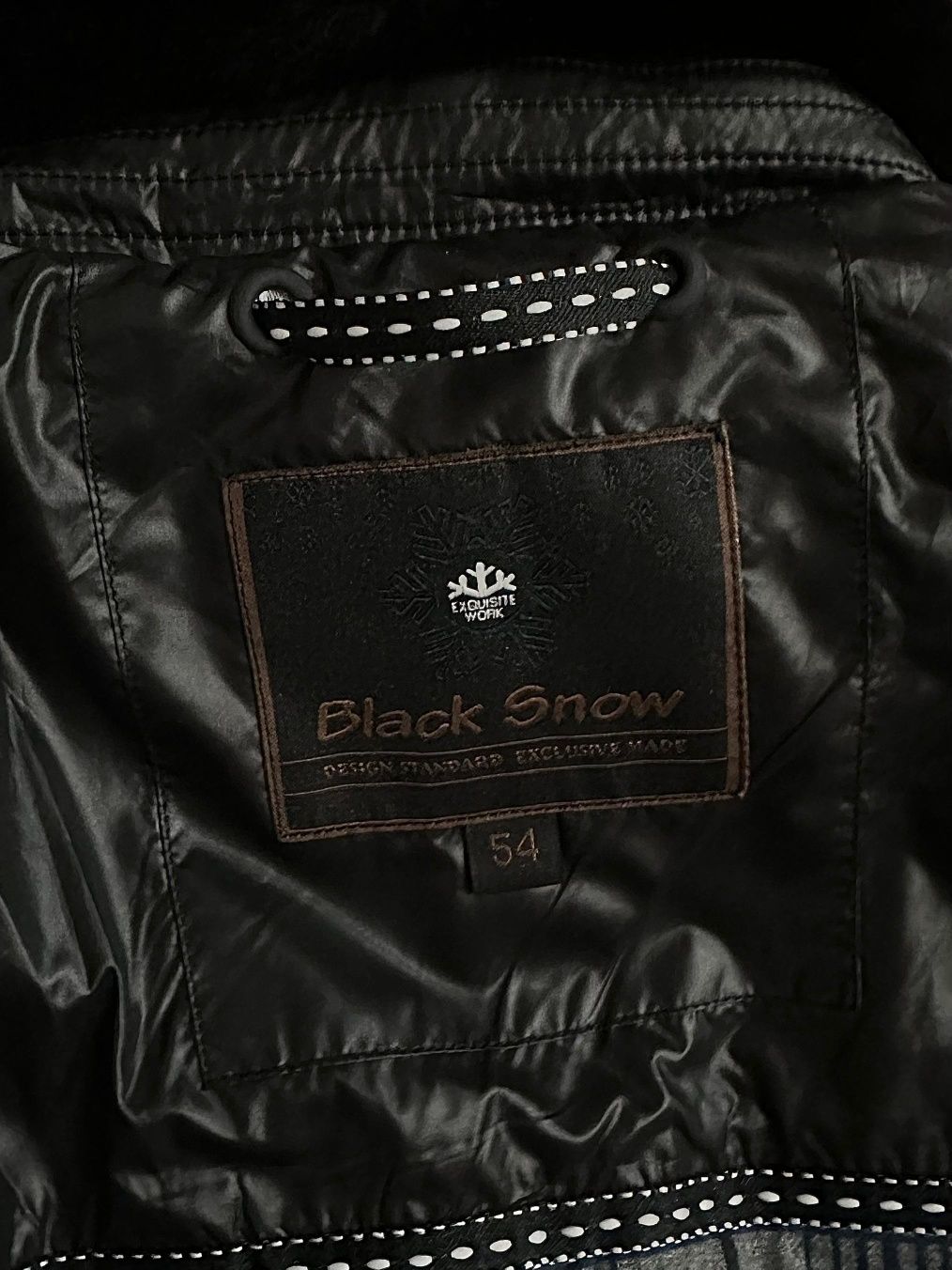 Продам мужскую чёрную зимнию куртку54раз новый 90000т.хорошый подарок