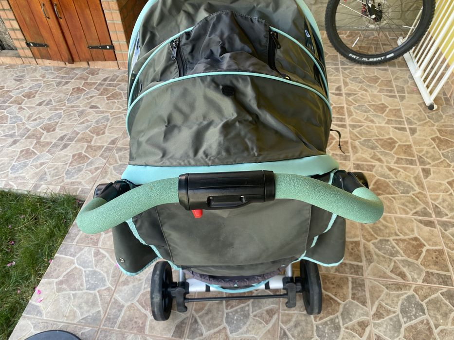 Carucior Graco gri cu turcoaz