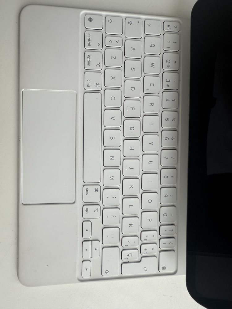 IPad 7 11 дюймовый с Magic keyboard