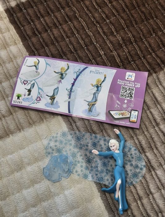 есть много разных игрушек из киндер сюрприз