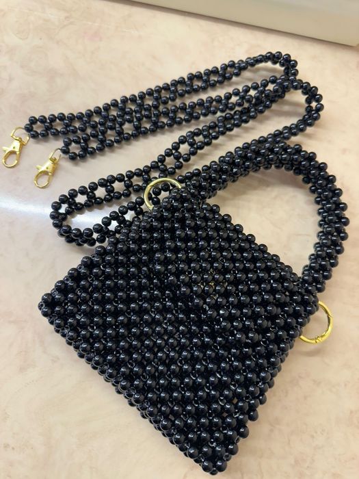 Сумка из бусин
Цвет:черный 
Ремень съемные
Новый! Так как занимаюсь ру