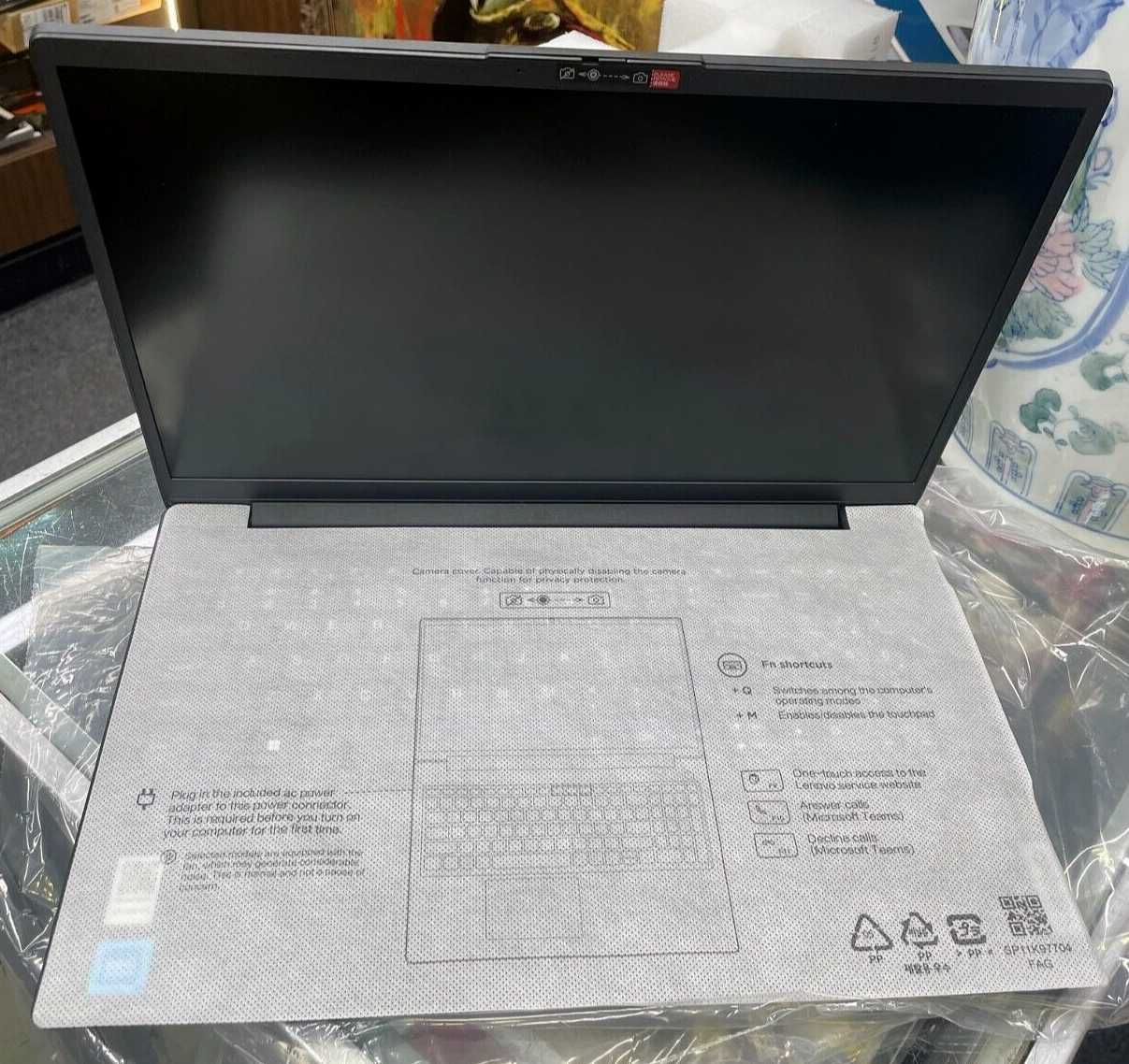 Лаптоп Lenovo V15 G4 AMD Ryzen 3, 16 GB RAM, 512 GB SSD, Windows 11