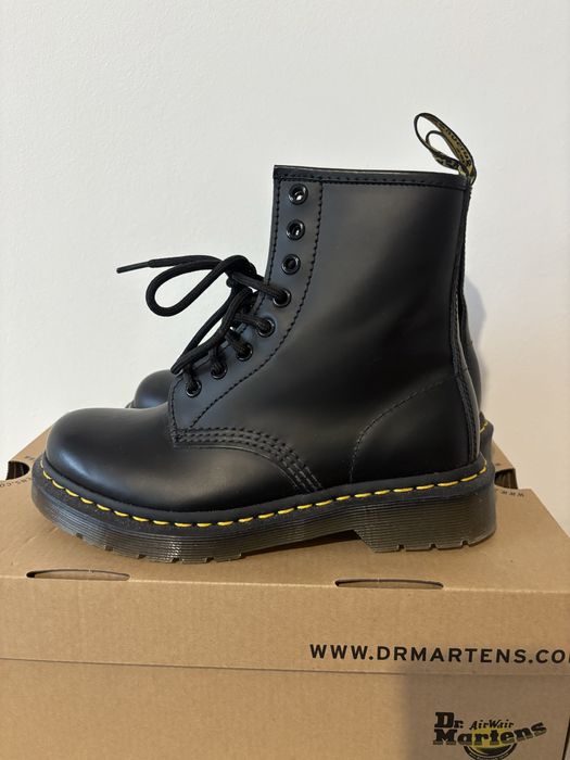Ghete de piele Dr Martens