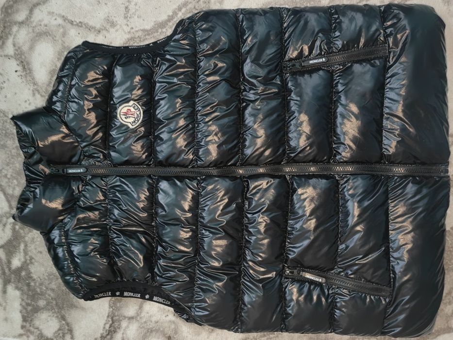 Мъжки елек Moncler