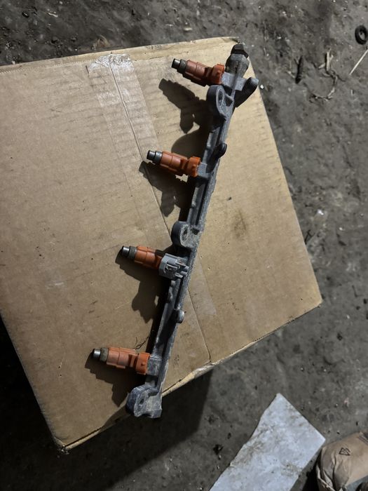Rampa cu injectoare 2.0 gv benzina