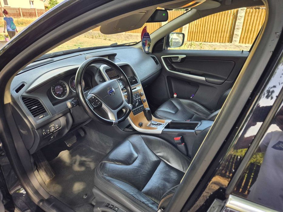 Volvo XC 60 2.4 diesel 205cp AUTOMAT 2010