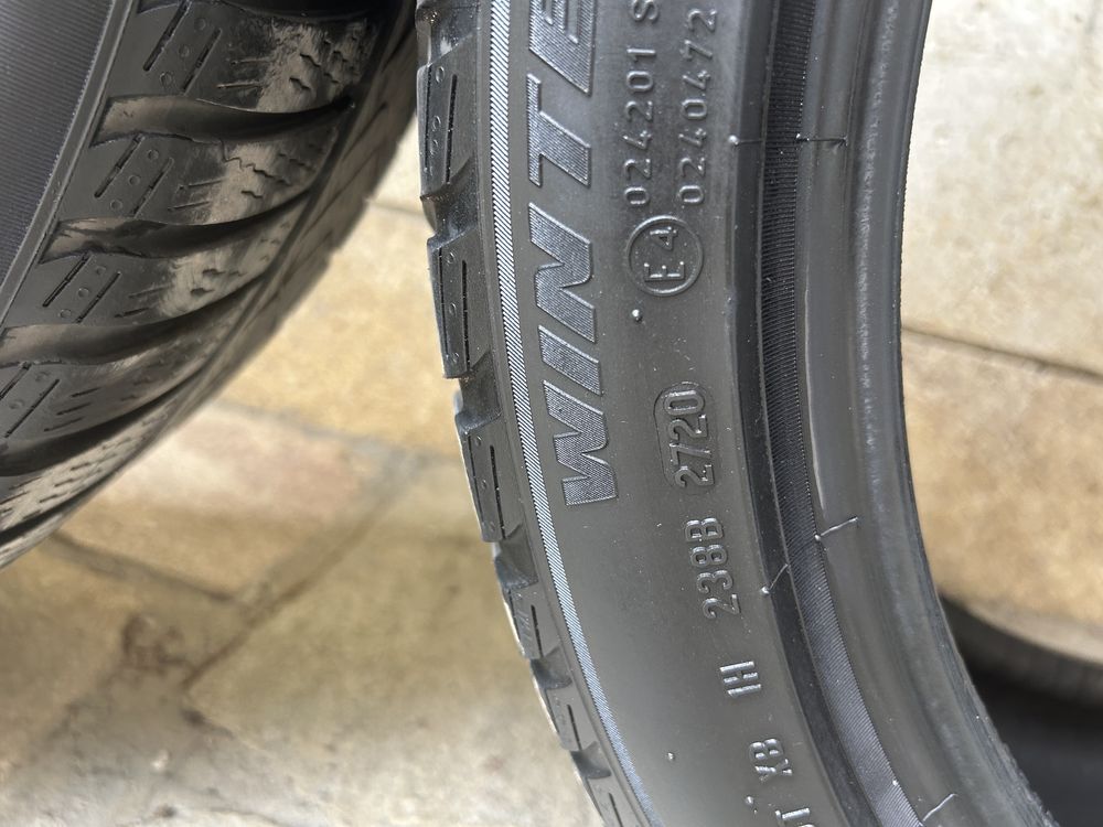 Зимни гуми Pirelli 255/40/20  dot23