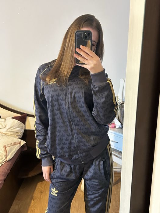 Trening original Adidas – model Trefoil, mărime [introdu mărimea]