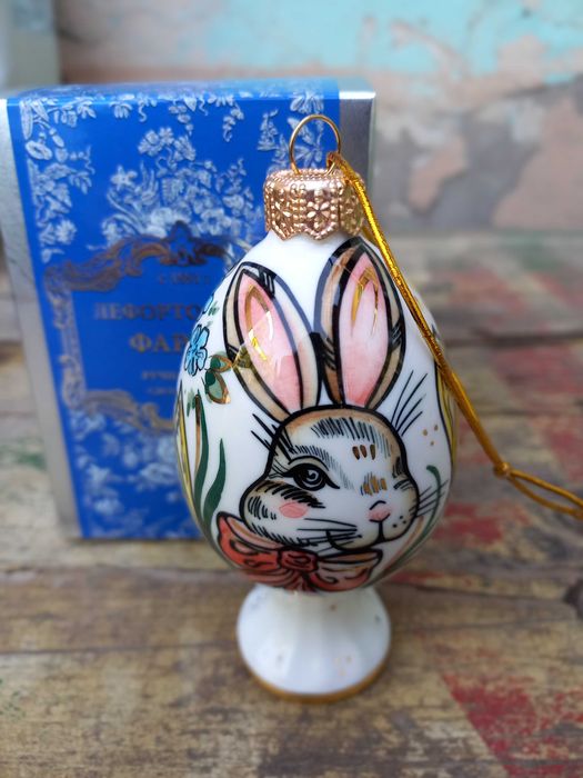 Коллекционная игрушка из фарфора