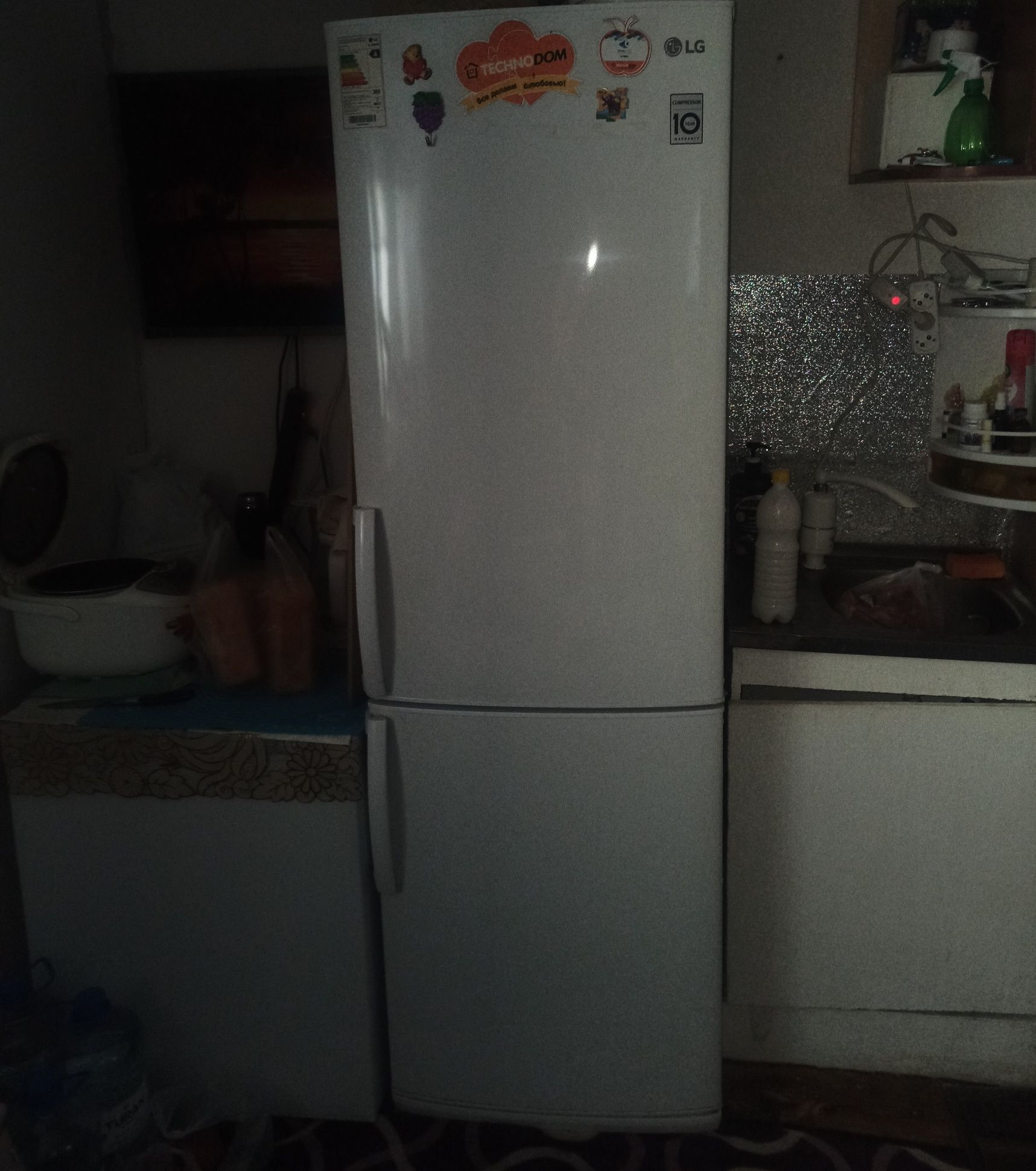 LG холодильник стералка  LG продам  + Морозильник