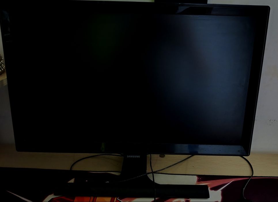Монитор 22 дюймм