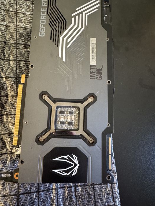 RTX 3090 ti 24GB - Zotac AMP extreme Holo