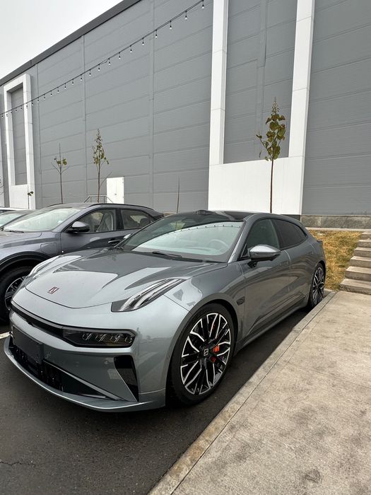 Zeekr 001 You Sprot 2025