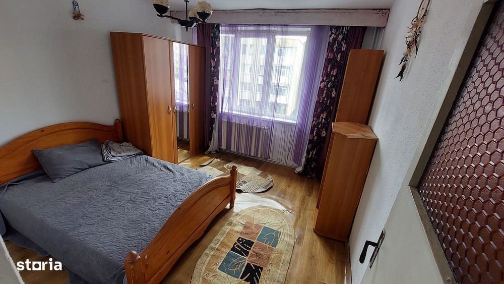 Vand Apartament 3 camere ETAJ 3