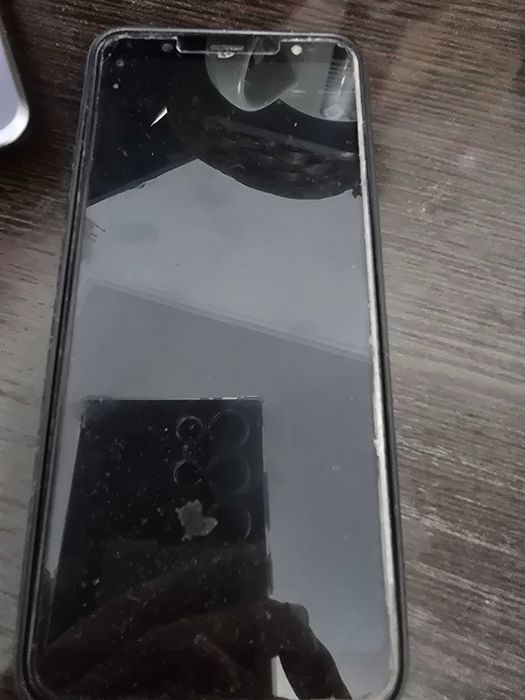 Продам телефон Samsung A6 plus