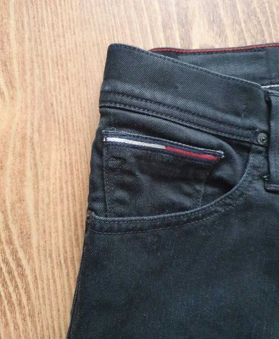 Blugi negri Tommy Hilfiger Denim - femei - mărimea 29/34