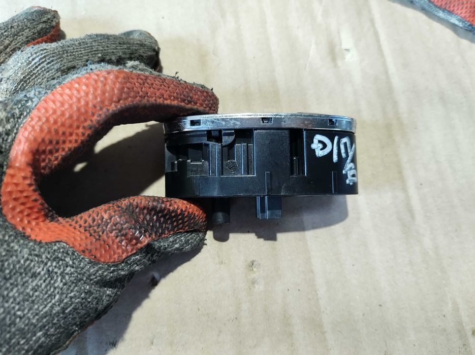 Бутон Ел.Стъкло Mercedes W211 E class Tmodel 4matic 320CDI 2008г